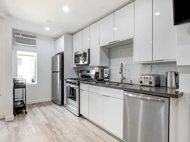 Westwood Village Apartments — Photo 62