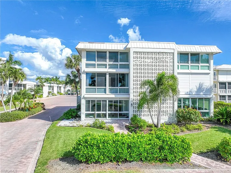 2100 Gulf Shore Blvd N #212 — Photo 22