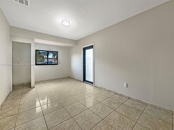 5th image of 5001 NW 181st Ter
