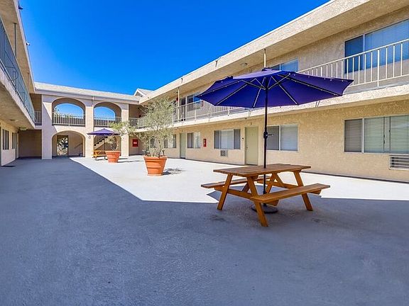 5th image of 3638 W 113th St APT 4