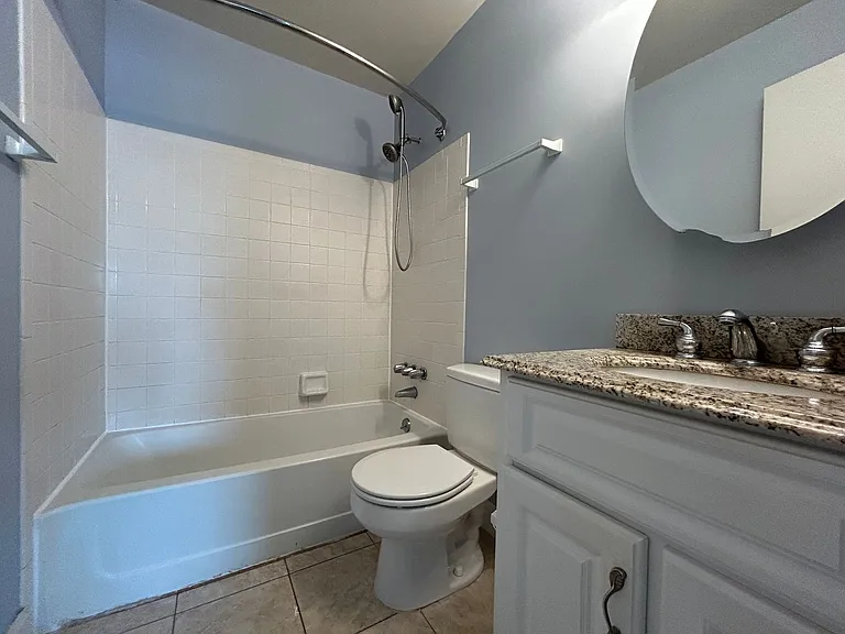 27 Martine Ct #2 — Photo 11