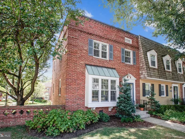 6719 Fairfax Rd #67, Chevy Chase, MD 20815