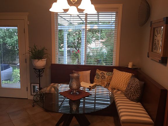 Breakfast nook