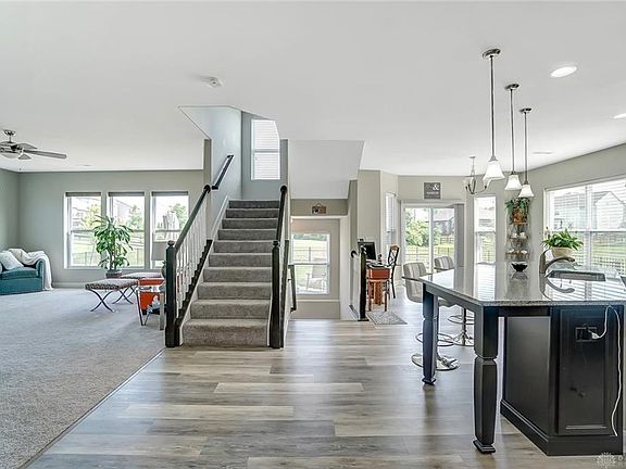 5th image of 4214 Bluestem Dr