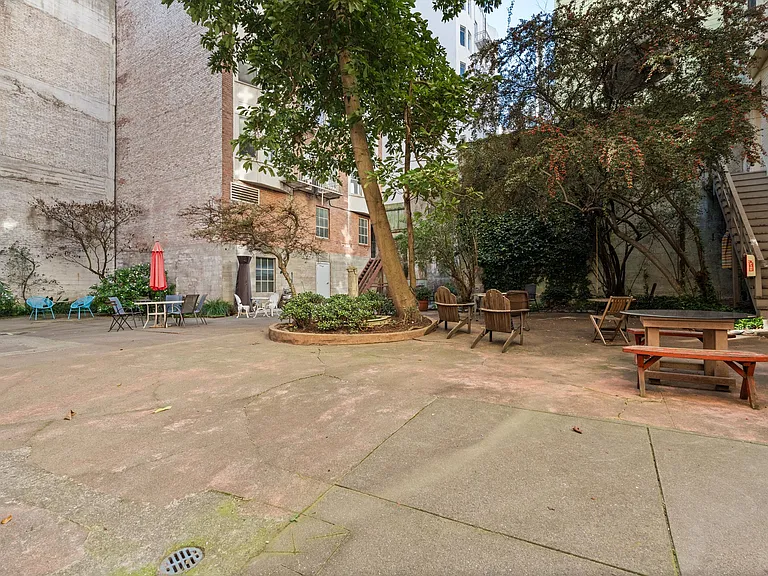 1840 Sacramento St #202 — Photo 19