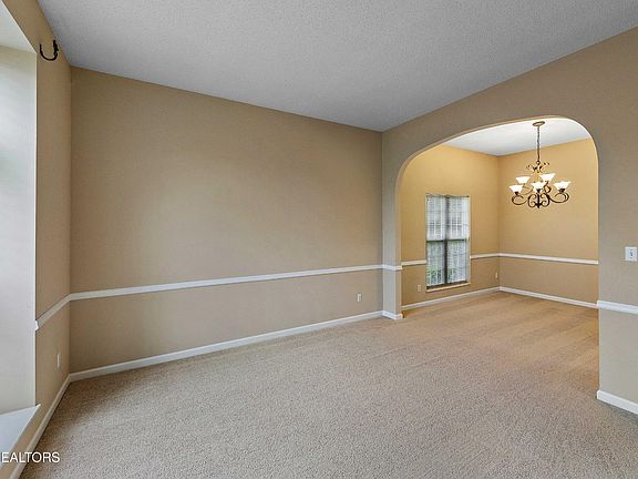 4th image of 8707 Brucewood Ln