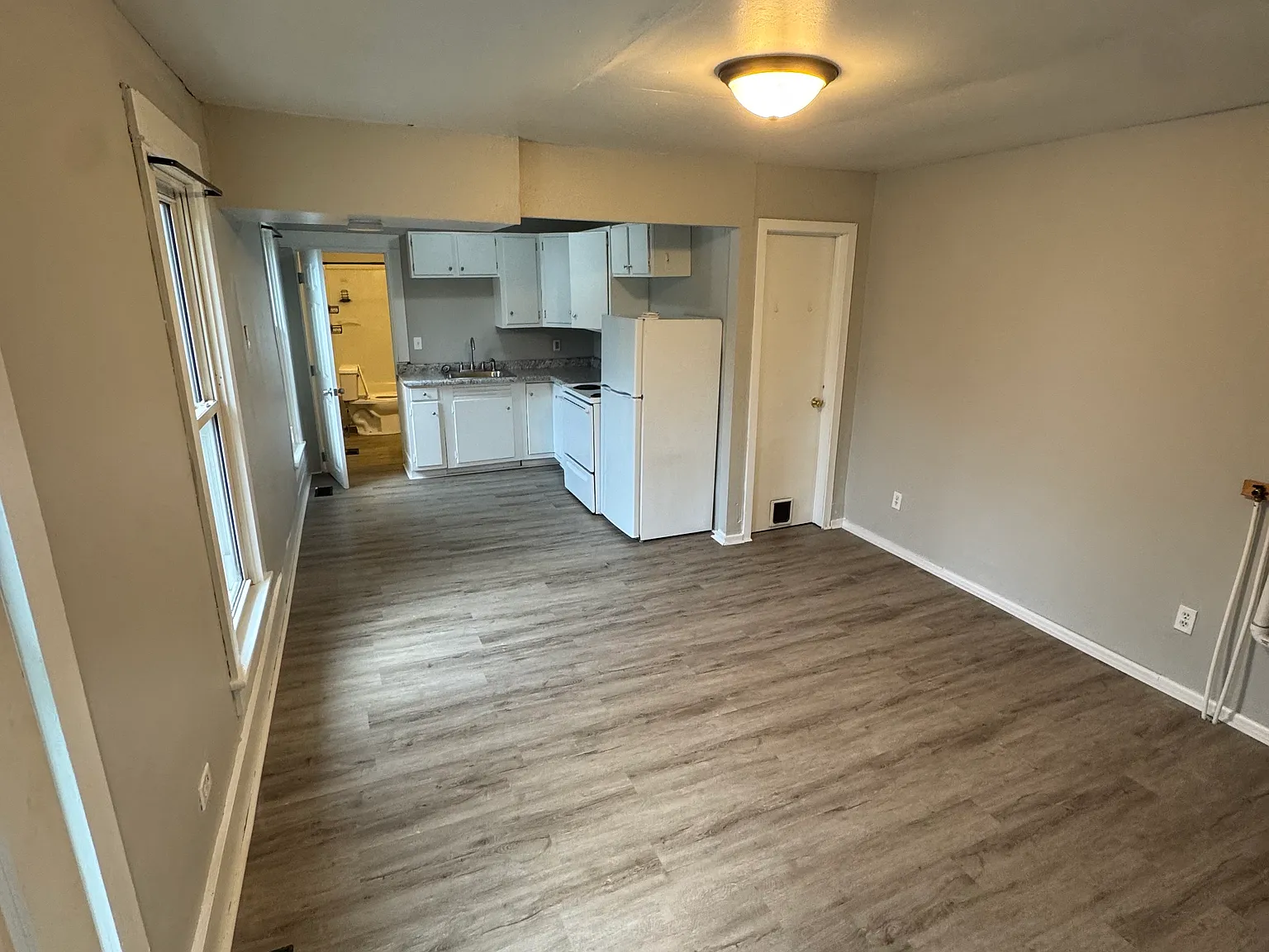2 bed, $695 — Photo 2