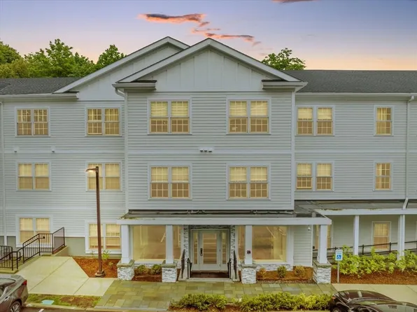 2239 Washington St #300, Canton, MA 02021