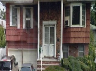 945 De Mott Ave, Baldwin, NY 11510