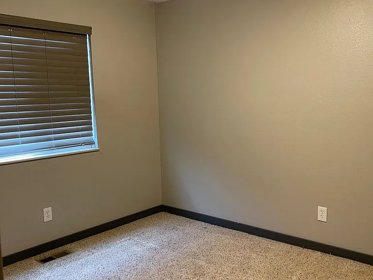 803 N Cottonwood Ave — Photo 12