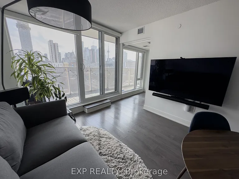 89 McGill St #1009 — Photo 3