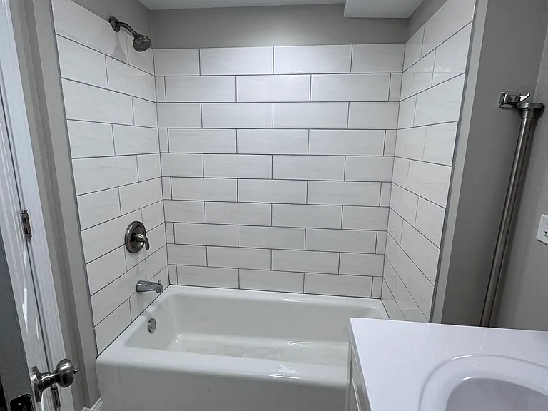 5001 W Altgeld St #BASEMENT — Photo 6