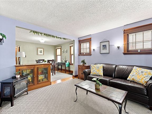 3rd image of 106 Shepard Ave