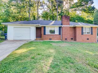 568 Creek View Dr, Lawrenceville, GA 30044