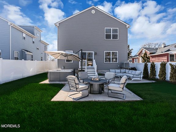 2nd image of 267 N 5th Avenue