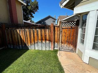 25 Phillips Ct #2, Tracy, CA 95376