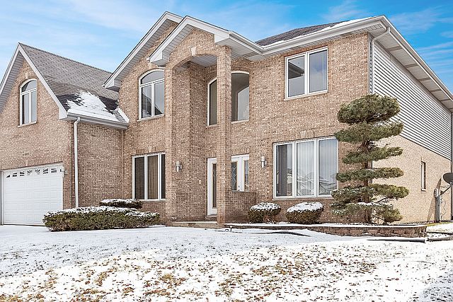 1st image of 6105 Newbury Ln