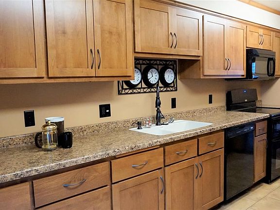 Updated Kitchen with AMAZING Storage!