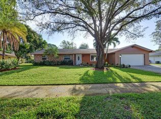 2710 Robin St, Fort Pierce, FL 34982