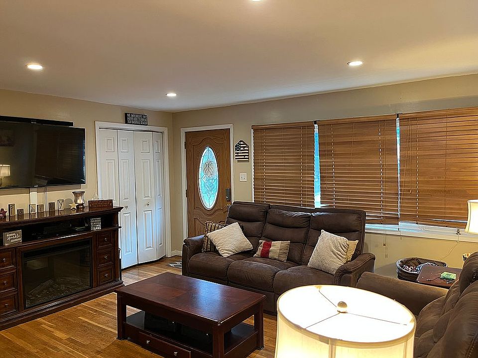 140 Anderson St, Pottsville, PA 17901 Zillow