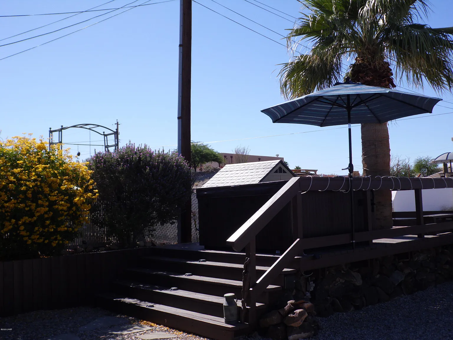 3 bed, 2.0 bath, 1282 sqft, $2,100 — Photo 4