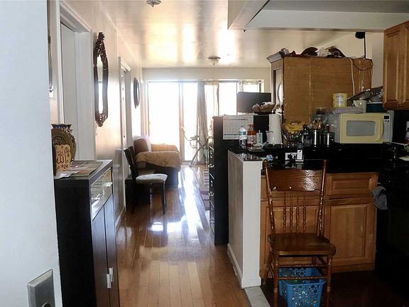 4th image of 87-26 175th St #5A