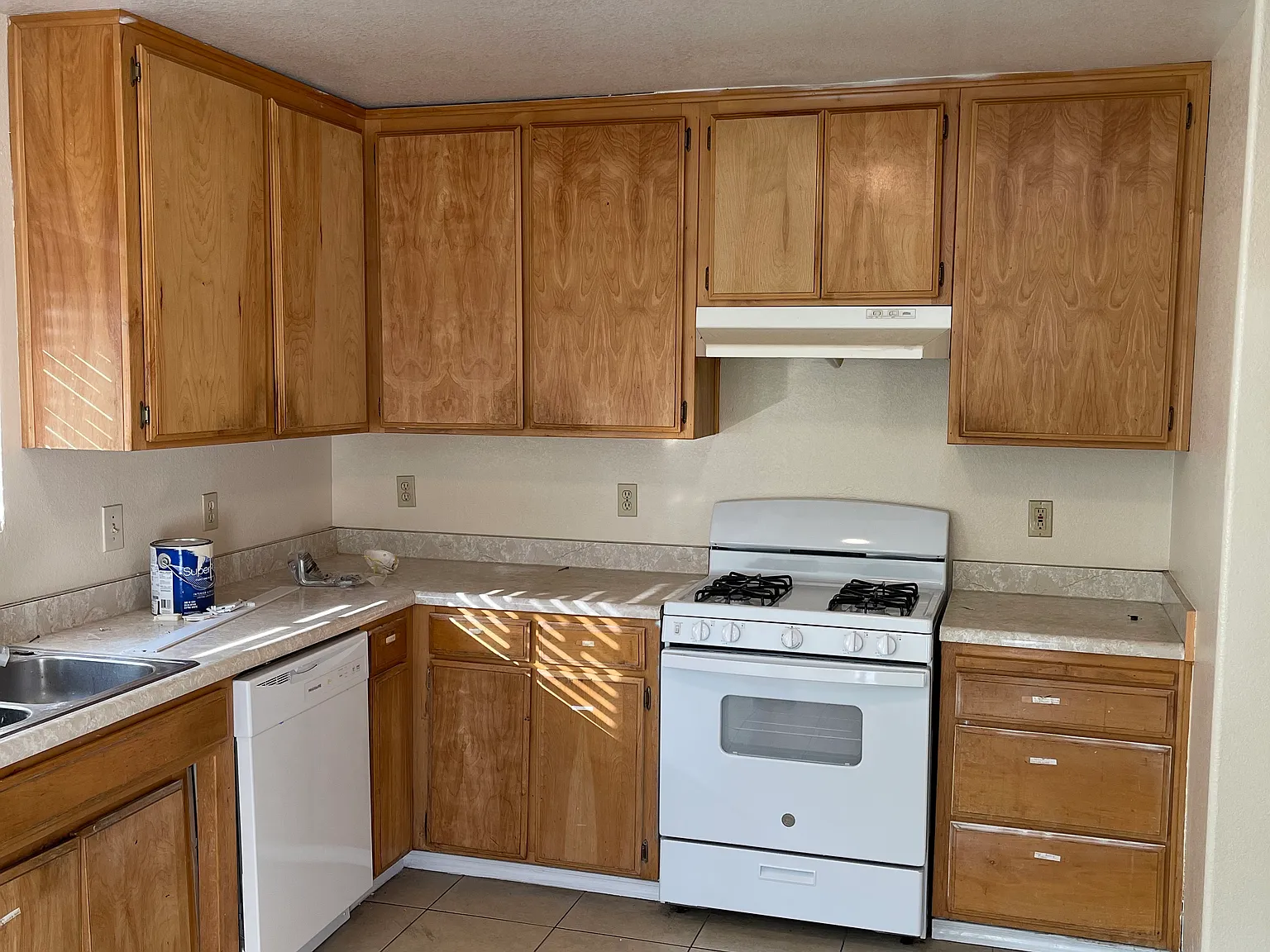 3 bed, 1400 sqft, $2,200 — Photo 1