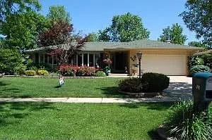 606 Glen Ln photo 1