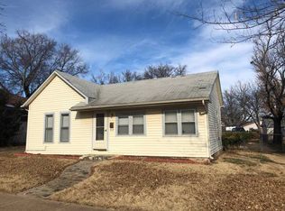 1007 W Harvey Ave, Wellington, KS 67152