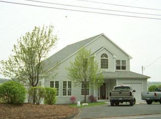 450 River Es Rd, Stratford, CT 06614