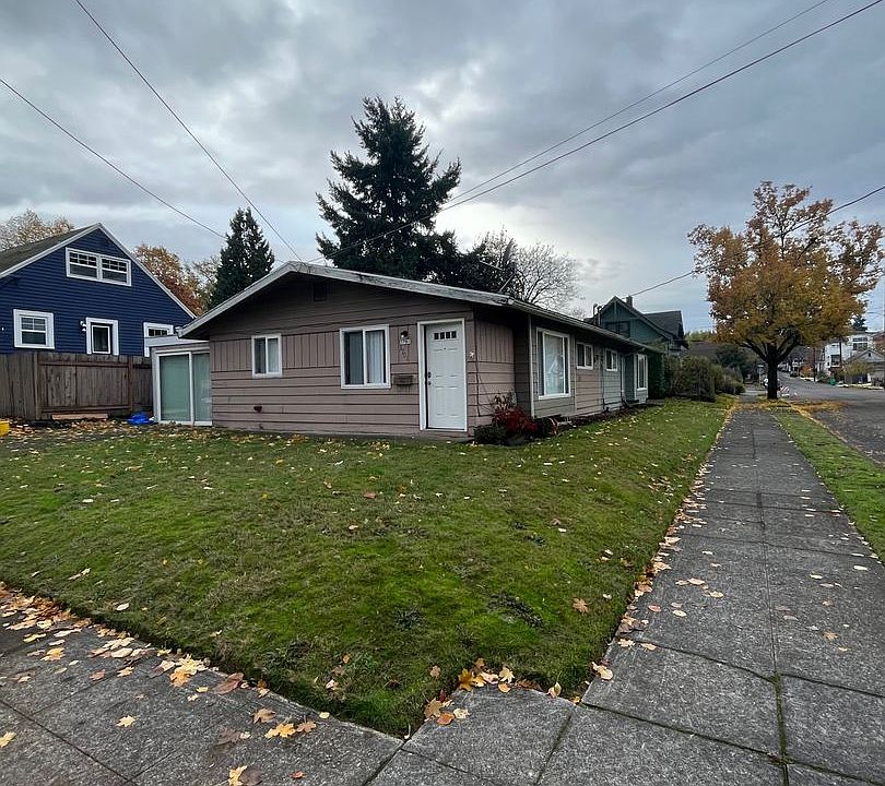 1st image of 3701 SE 15th Ave #15