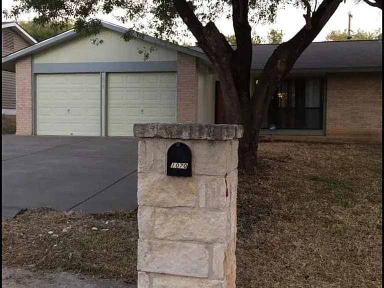 1070 Cloverbrook St — Photo 13