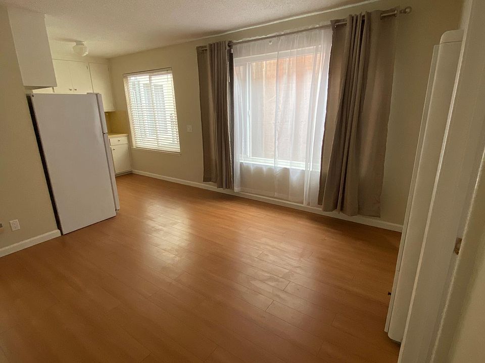 1st image of 444 22nd Ave #5