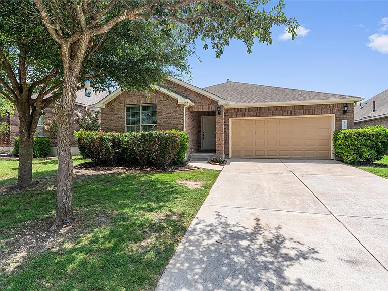 3021 Angelina Ct — Photo 2