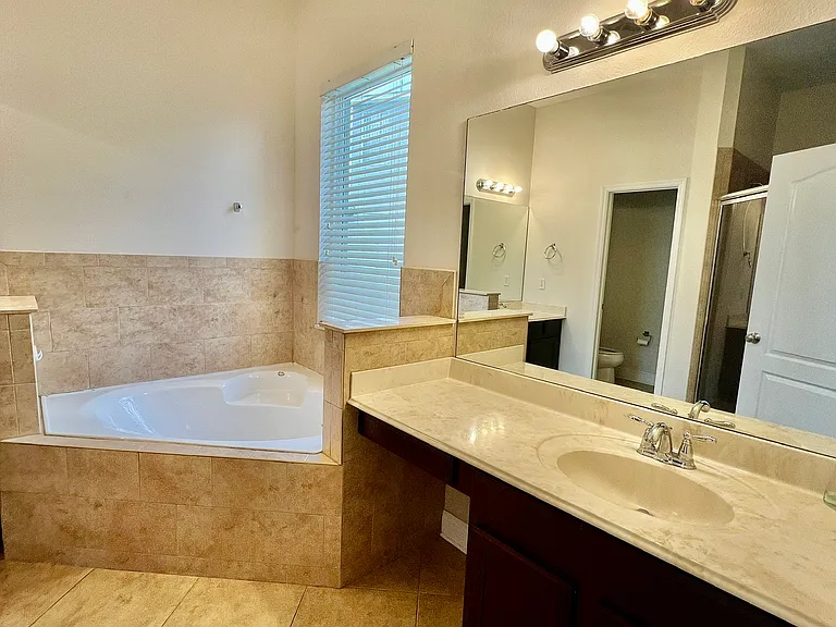 7926 Stoney Hill Dr — Photo 20