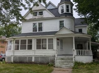222 N West St #3, Waukegan, IL 60085
