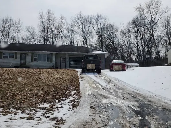 3041 Fawn Ln, Jackson, MI 49201