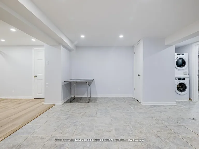 2556 Lake Shore Blvd W #LOWER — Photo 7
