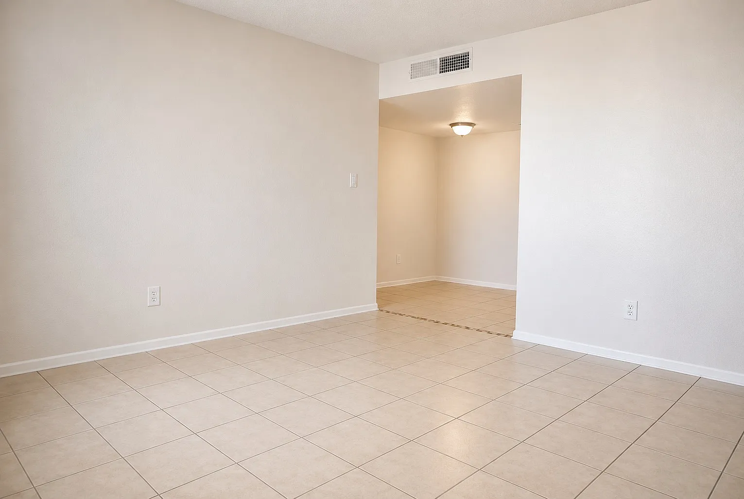 North Mountain Foothills Apartments — Photo 3