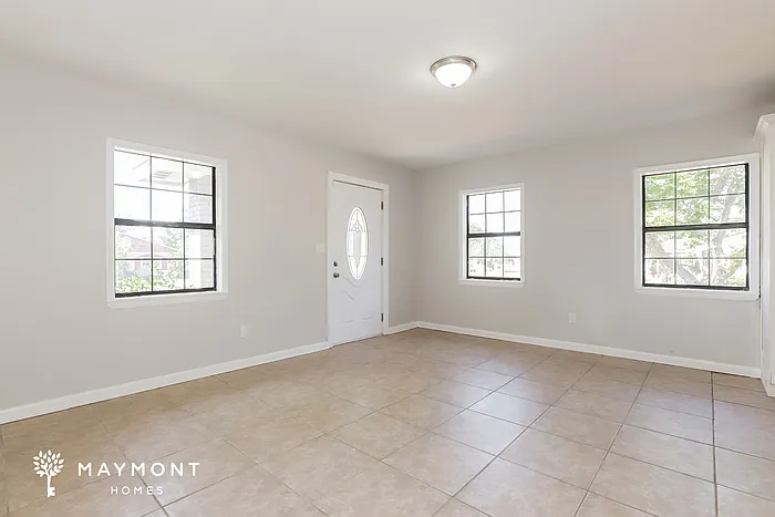 4 bed, 2.0 bath, 1284 sqft, $1,895 — Photo 3