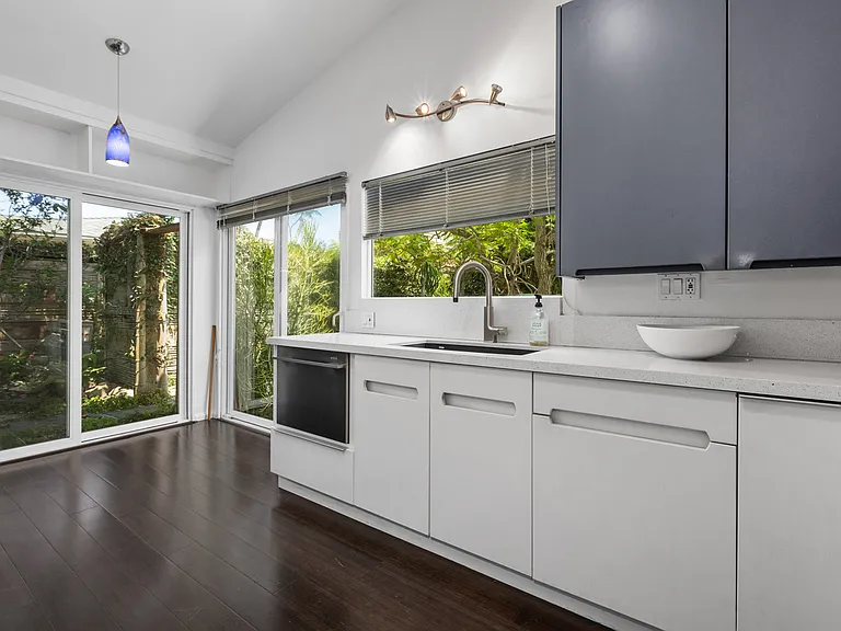 674 E Solana Cir — Photo 13