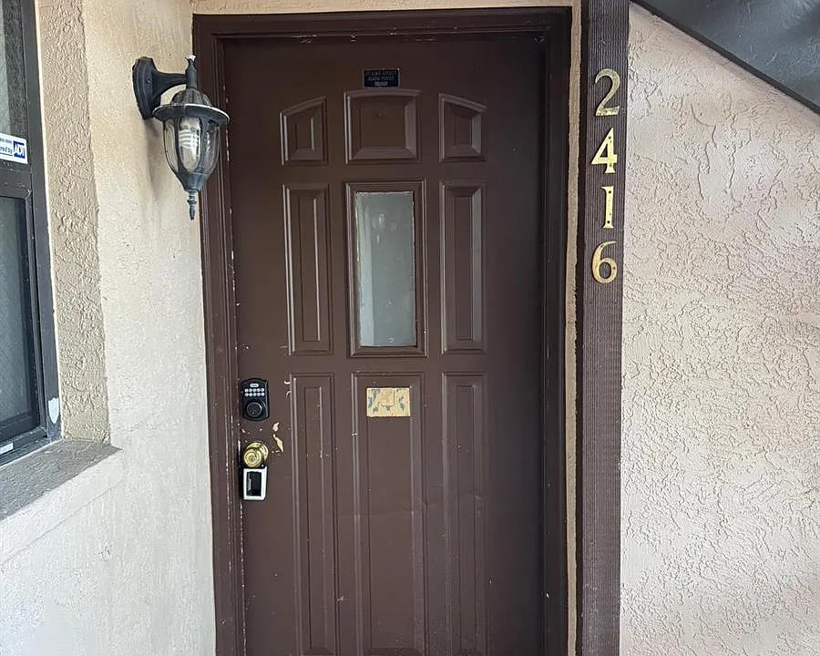 2416 SE Garden Ter #203
