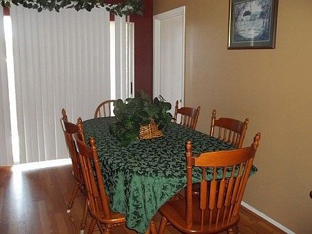 4th image of 518 Greentree Cir