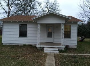 130 Mellon St, Terrell, TX 75160