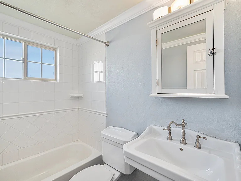 36 N Emerson St #205 — Photo 9