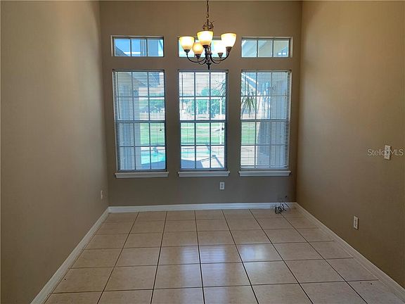 5th image of 2903 Paddington Way