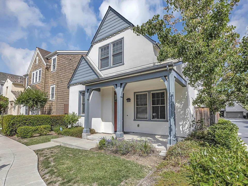 928 Valencia Ave