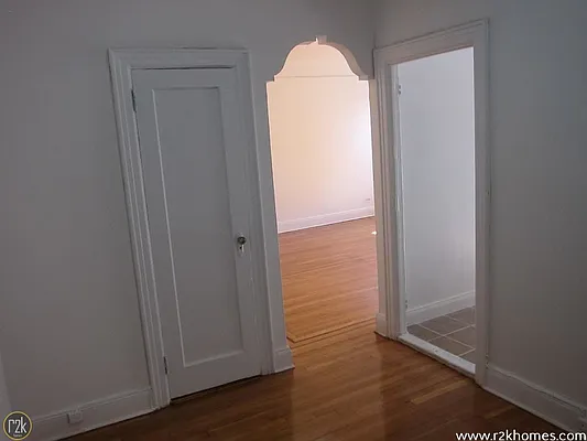 Rented by Realty 2000 Corp | media 3