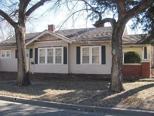 2nd image of 723 N C St