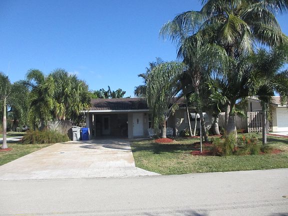2nd image of 1690 NE 26th Ave